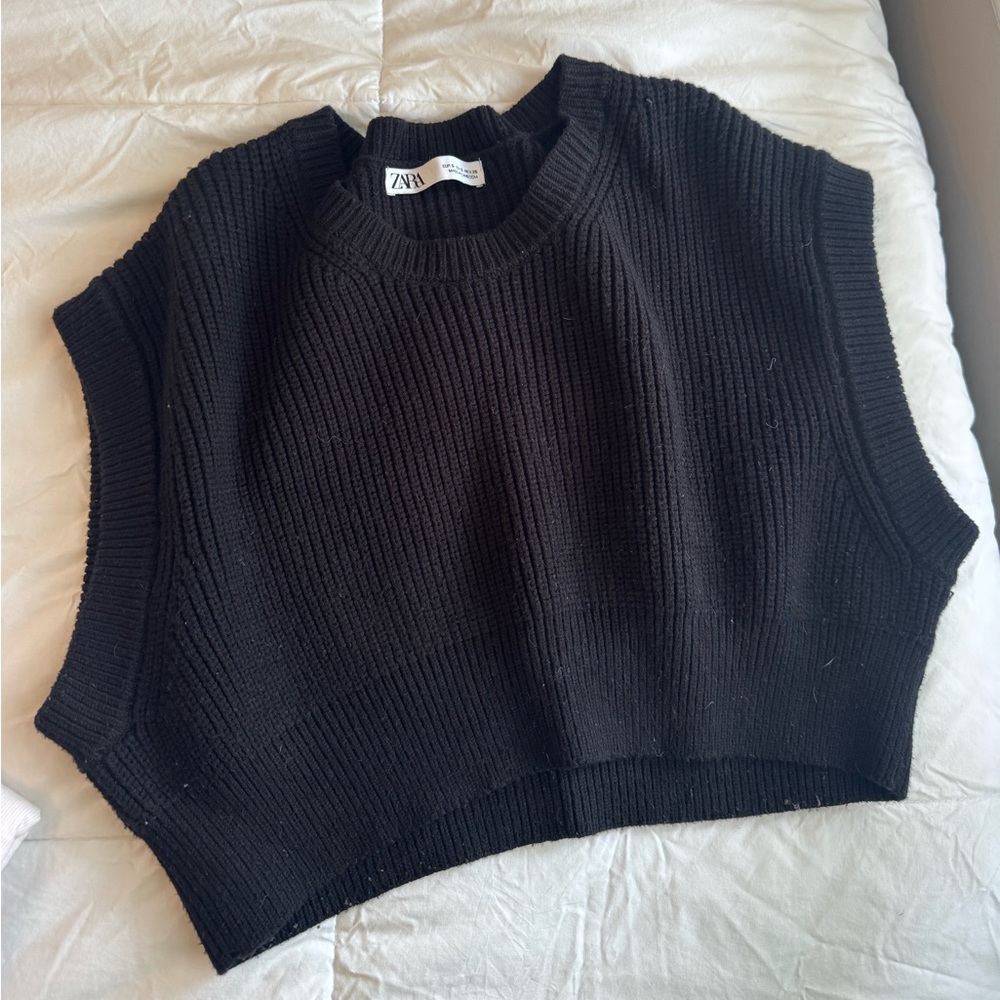 Zara sweater size small